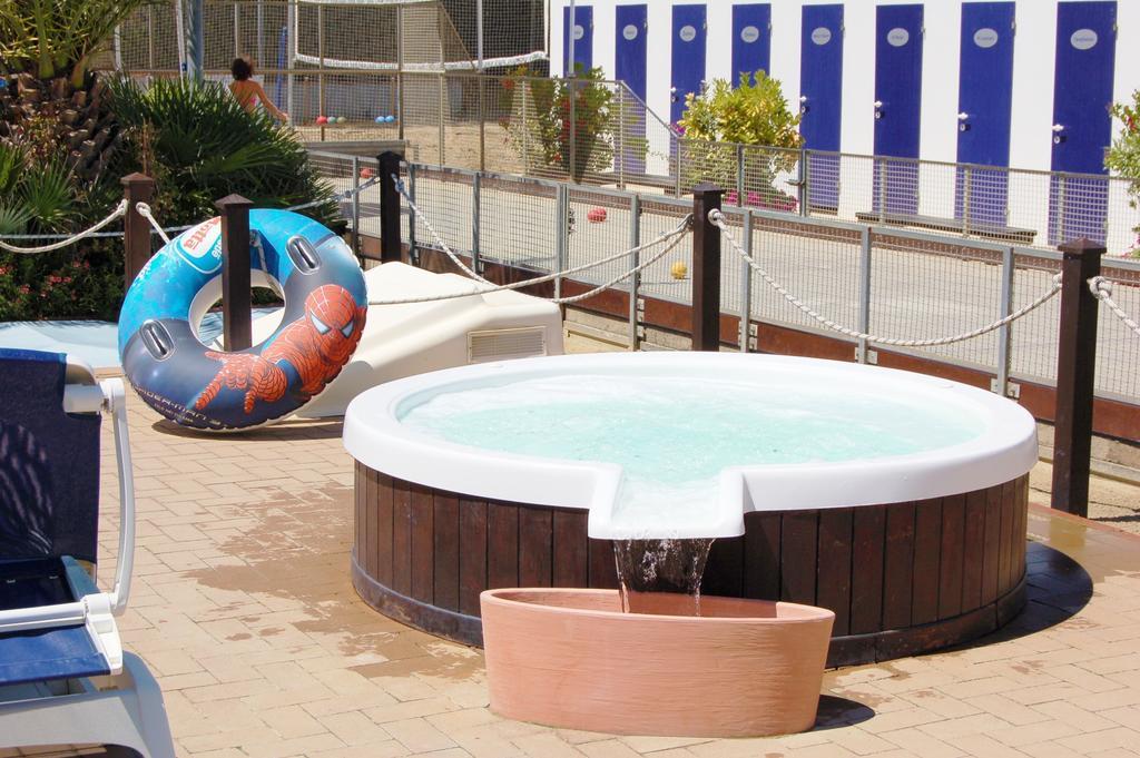 Hotel Matteo Cervia Esterno foto